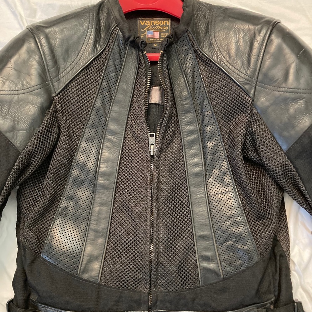 Vanson Leathers Men’s Motorcycle Jacket, Size M Gem